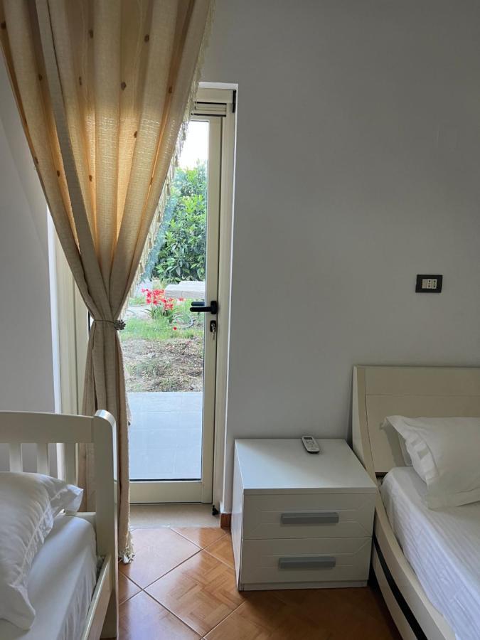 Rooms For Rent Habipi Vlore Luaran gambar