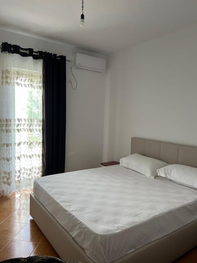 Rooms For Rent Habipi Vlore Luaran gambar
