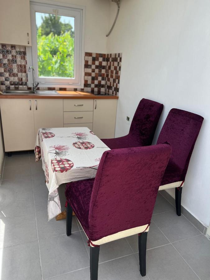 Rooms For Rent Habipi Vlore Luaran gambar