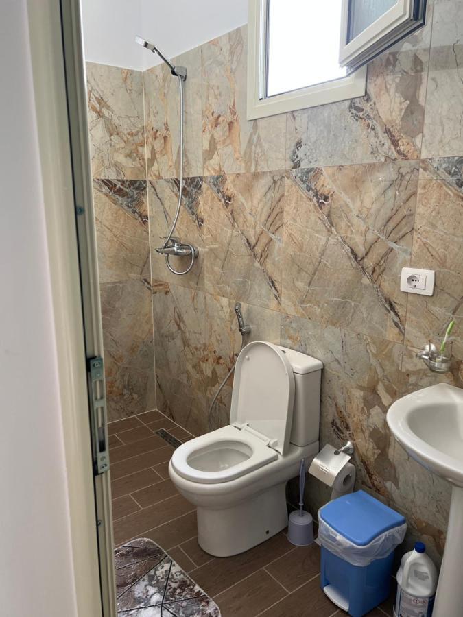 Rooms For Rent Habipi Vlore Luaran gambar