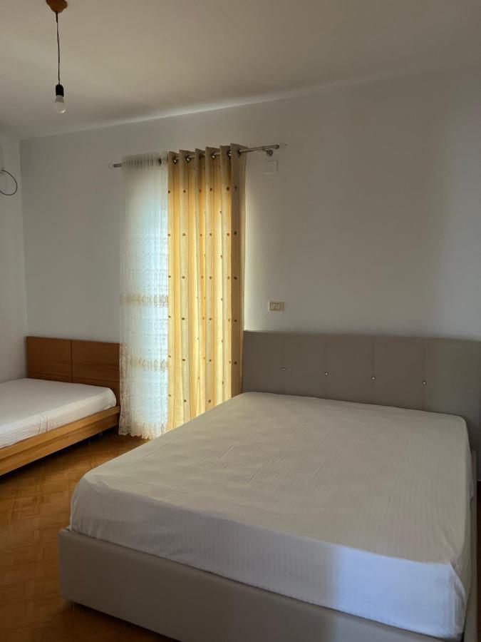 Rooms For Rent Habipi Vlore Luaran gambar
