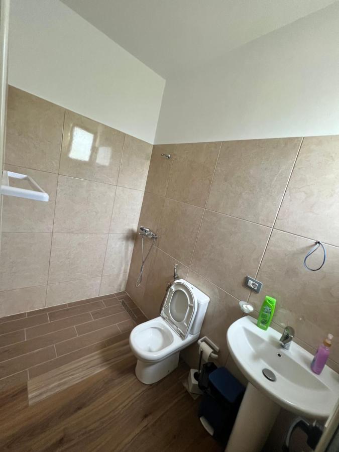 Rooms For Rent Habipi Vlore Luaran gambar